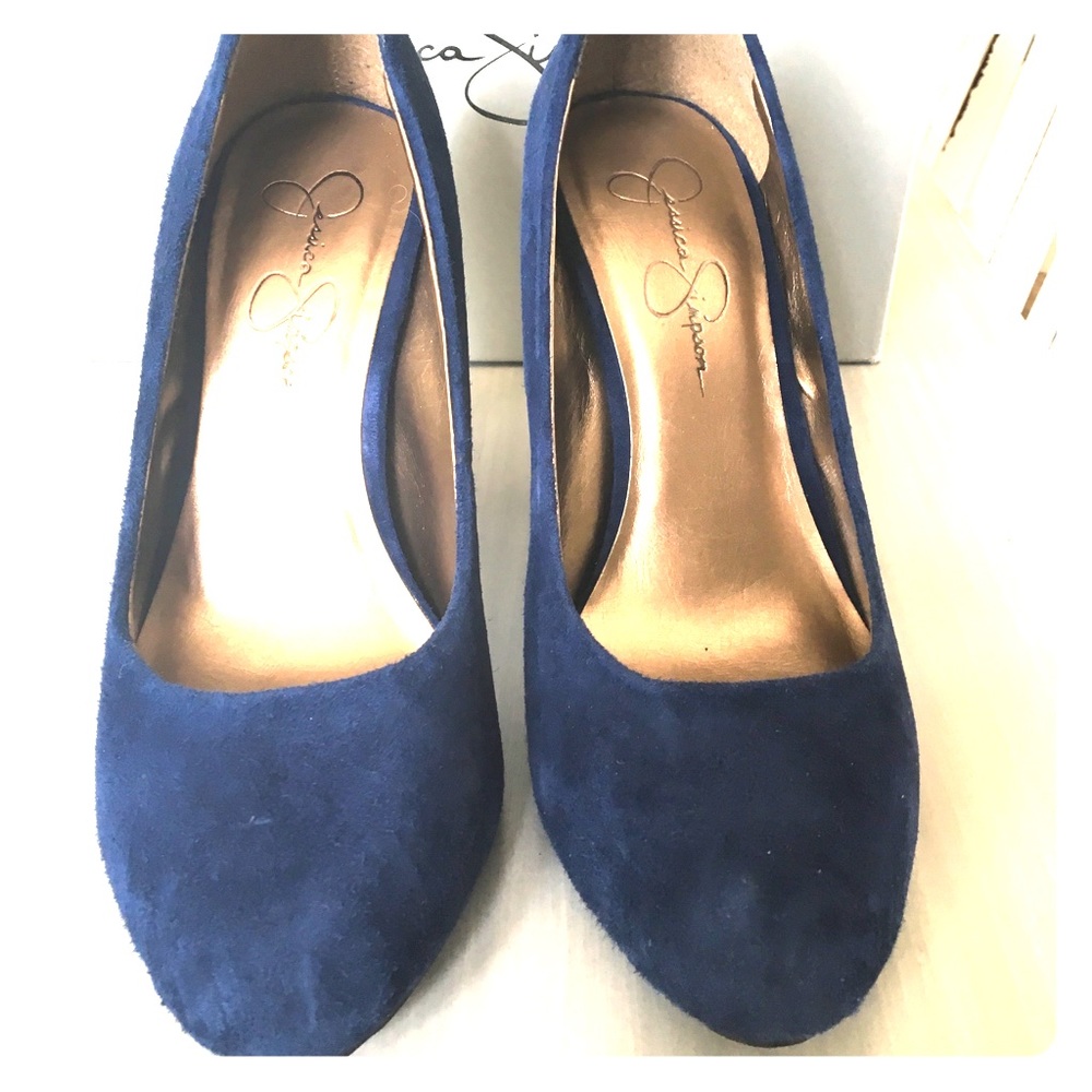 Blue elegant shoes